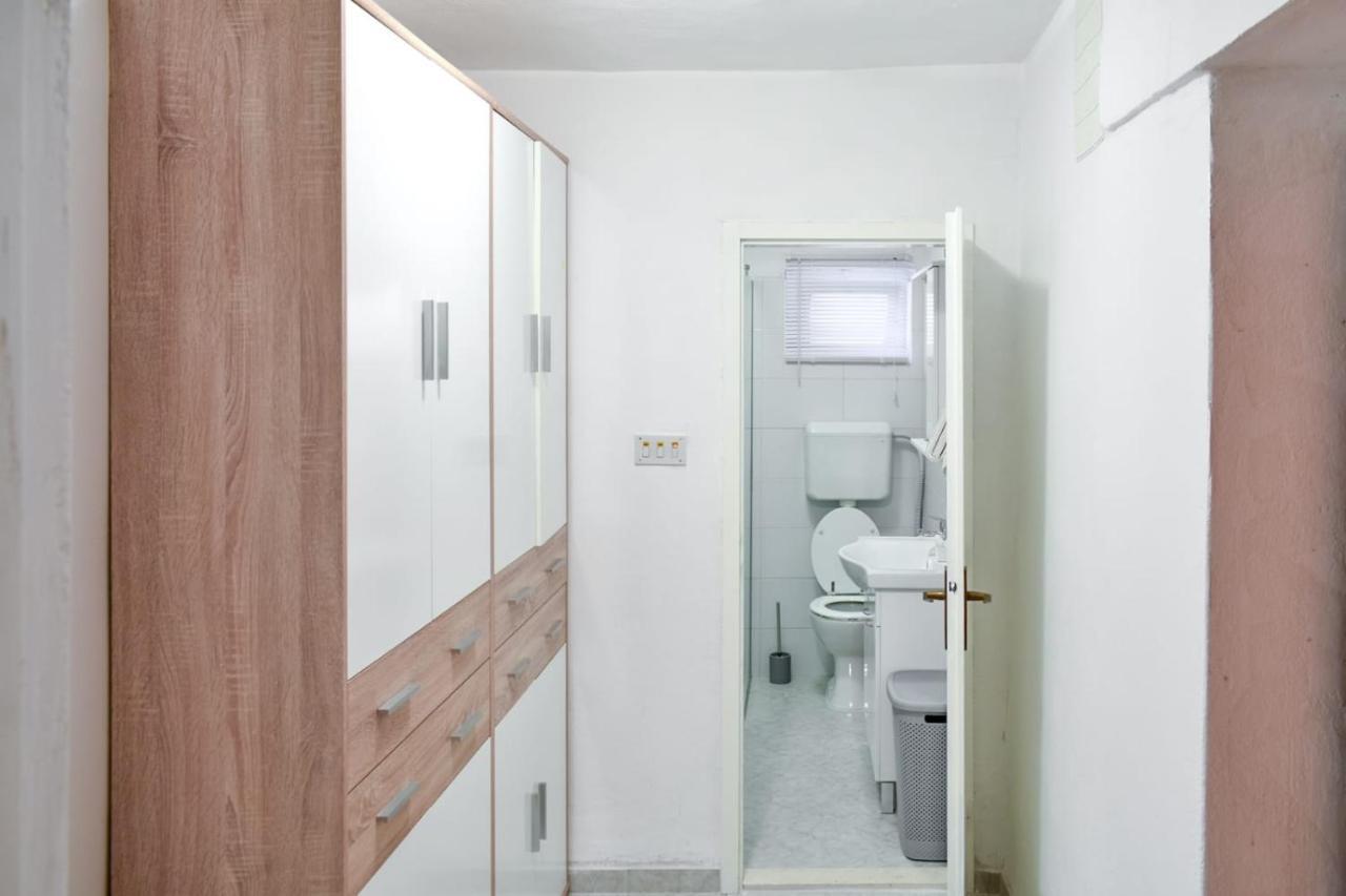 Apartamento Apartman Karmen Kaštela Exterior foto
