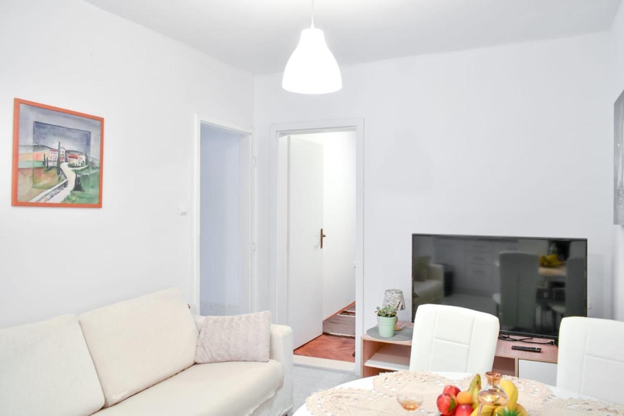 Apartamento Apartman Karmen Kaštela Exterior foto