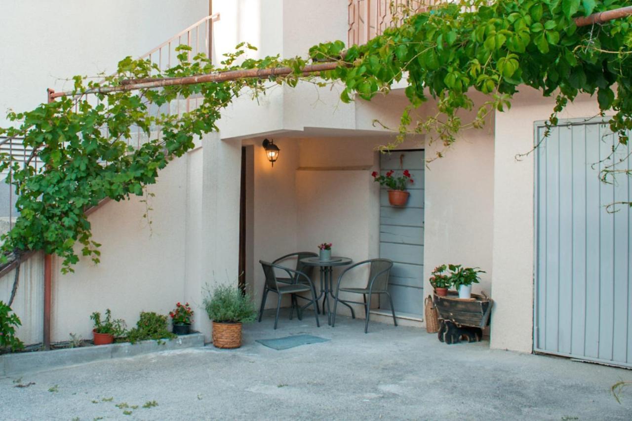 Apartamento Apartman Karmen Kaštela Exterior foto